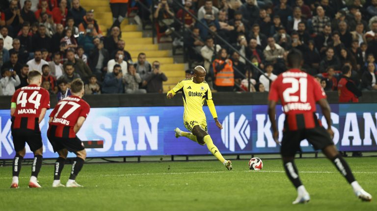 Gazisehir Gaziantep vs Fenerbahce (00:00 – 28/10) | Xem lại trận đấu