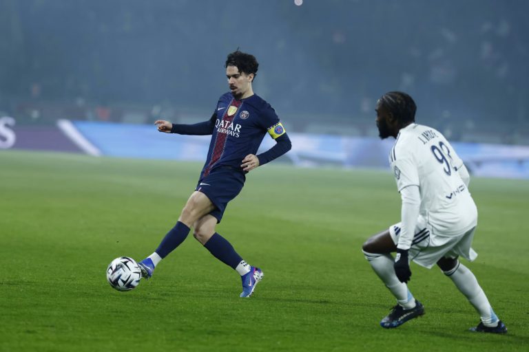PSG vs Paris FC (02:45 – 05/01) | Xem lại trận đấu